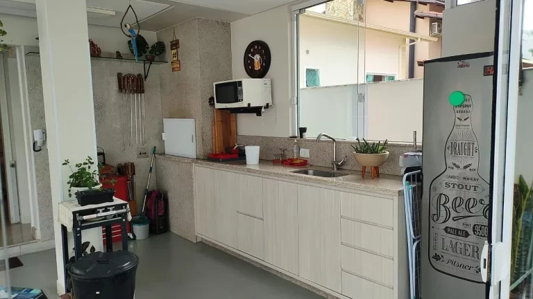 Imagem Casa / Sobrado para Venda em Palhoça / SC no bairro Pagani