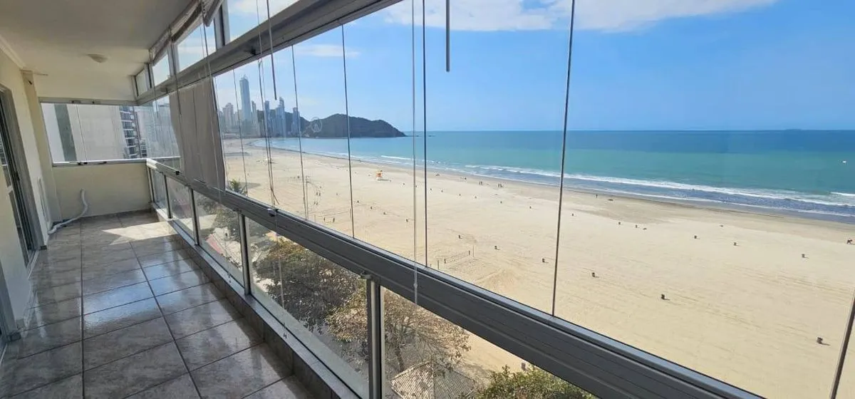 Imagem APARTAMENTO A VENDA NA AVENIDA ATLÂNTICA NA REGIÃO CENTRAL COM SACADA PANORÂMICA