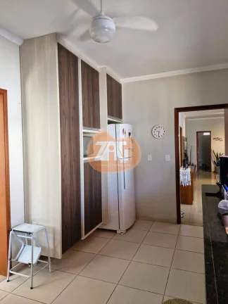 Imagem MARAVILHOSA CASA TÉRREA 03 DORMS 01 SUÍTE 02 VGS GOURMET PISCINA CHAMBORD