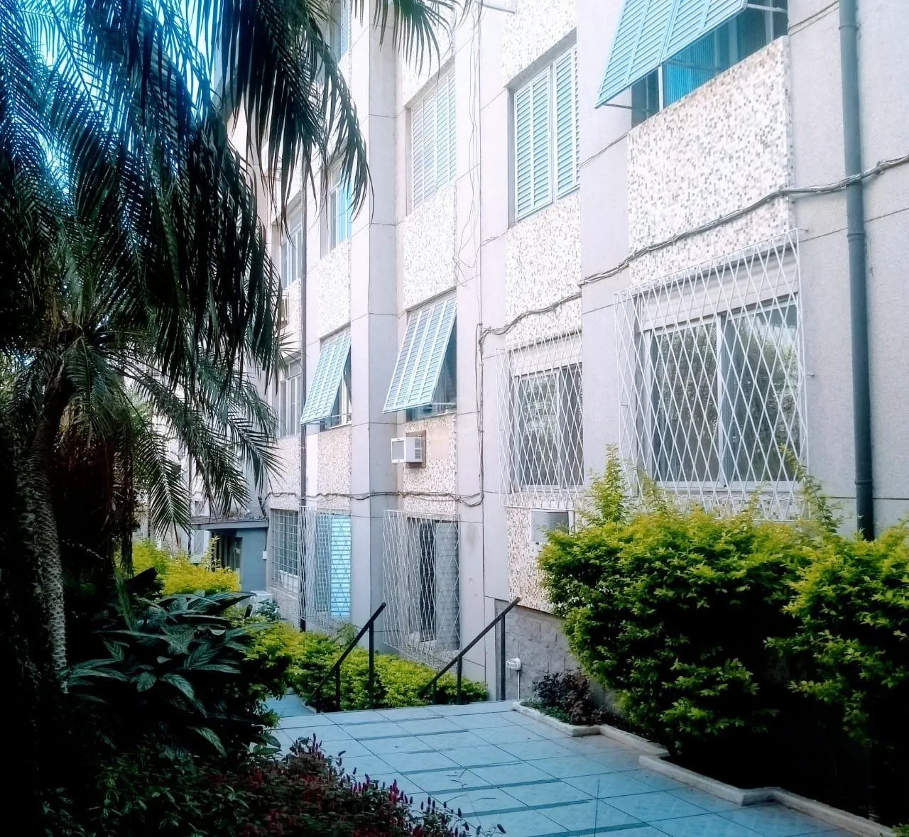 Imagem Apartamento para Venda - 88.61m², 4 dormitórios, 1 vaga - Menino Deus