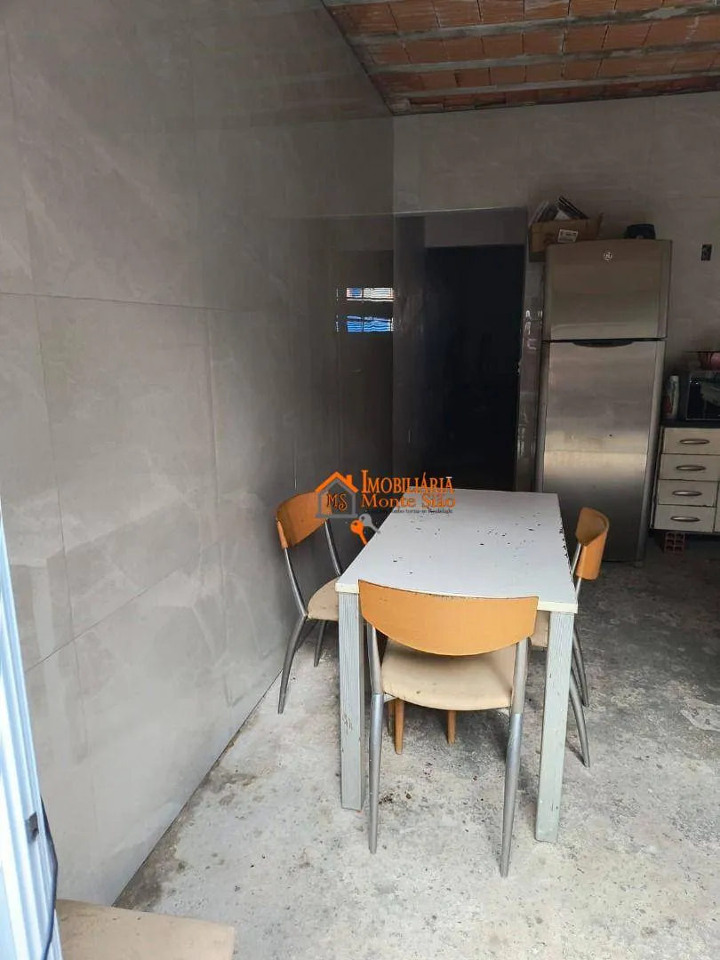 Imagem Sobrado com 3 dormitórios à venda, 140 m² por R$ 330.000,00 - Parque Residencial Bambi - Guarulhos/SP