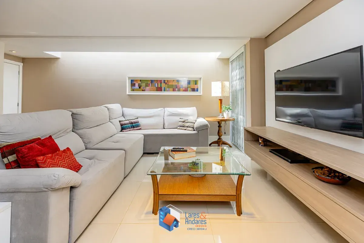 Imagem Casa para venda em Vila Anhangüera com 4 quartos, sendo 2 suítes, 167m²
