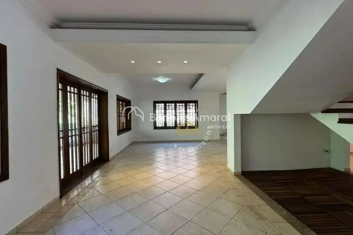 Imagem Casa em Condomínio à venda, 04 suítes, salas integradas, 393 m² Sítios Recreio Gramado