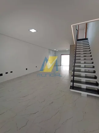 Imagem Sobrado Moderno com 3 Dormitórios e 4 Vagas à Venda em Santo André