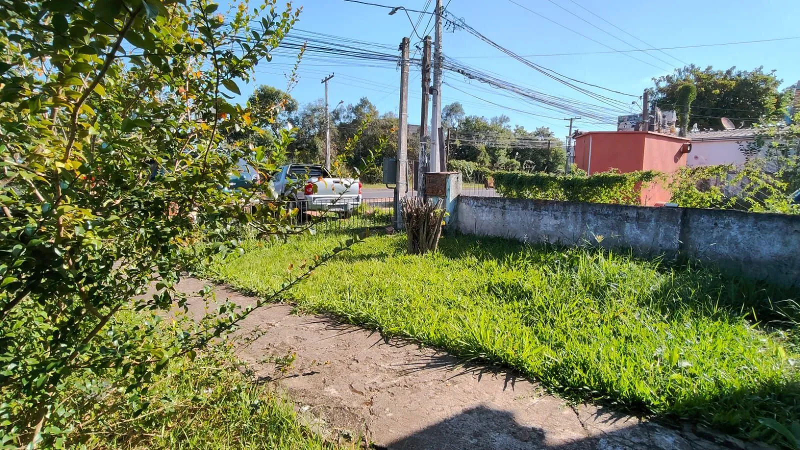 Imagem Casa com Terreno Grande com ótima Localização