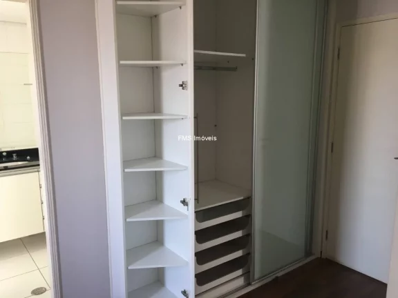 Imagem Imperdível apartamento à venda em São Paulo-SP, Vila Nova Conceição: 2 quartos, 1 suíte, 2 banheiros, 2 vagas de garagem, 72m²!