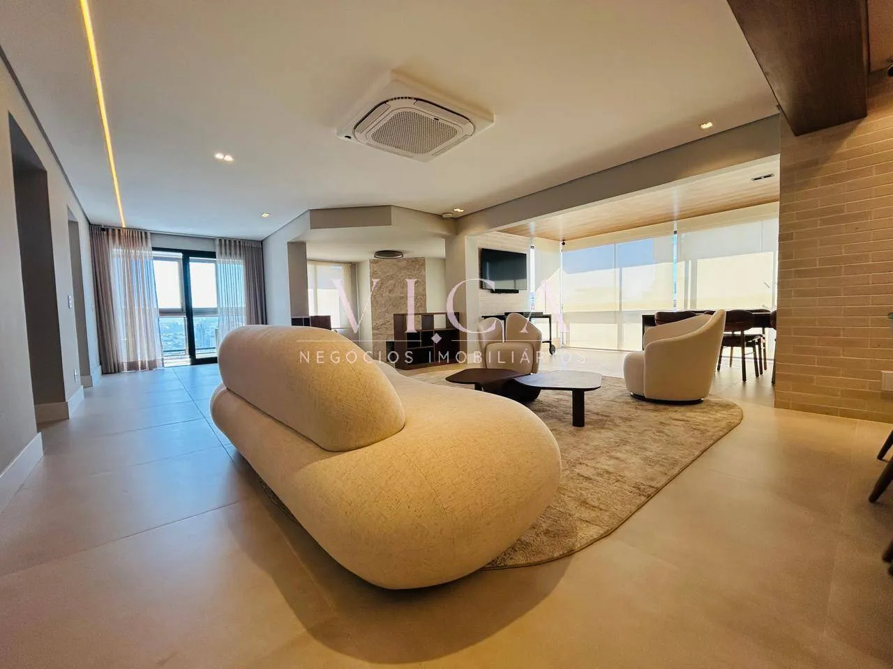 Imagem Apartamento mobiliado com 287 m² a venda por R$ 4.490.000 Alphaville/SP