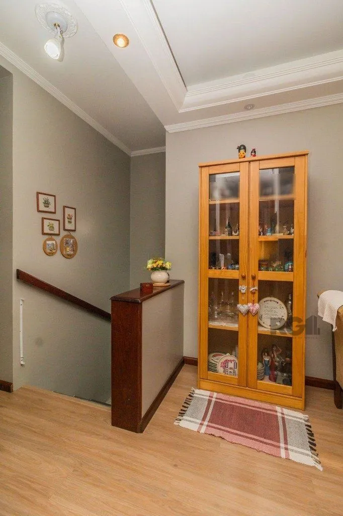 Imagem Casa de 4 dormitórios no bairro Sarandi