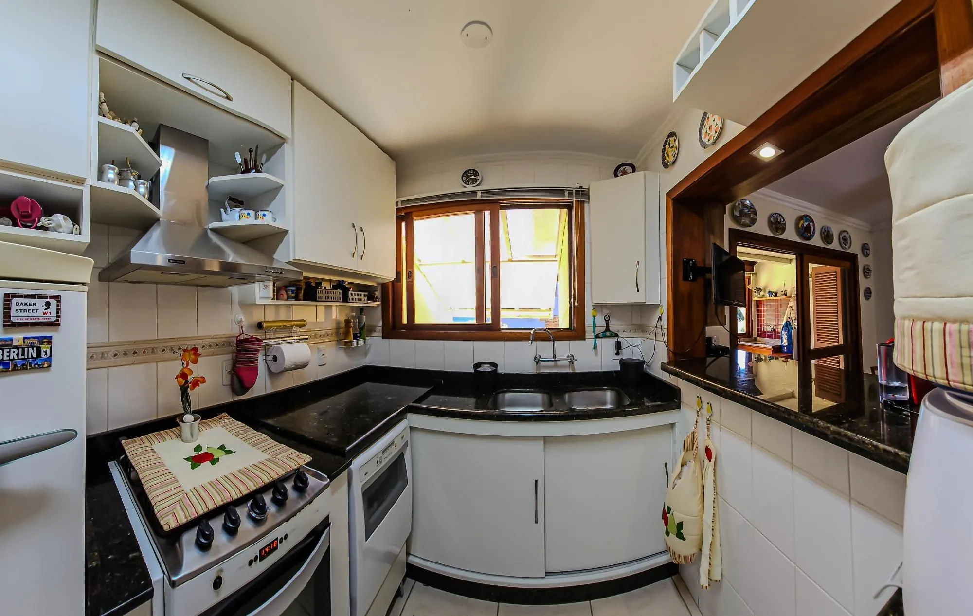 Imagem Casa em condomínio, 3 quartos, 1 suite, 3 vagas de garagem - Bairro Tristeza