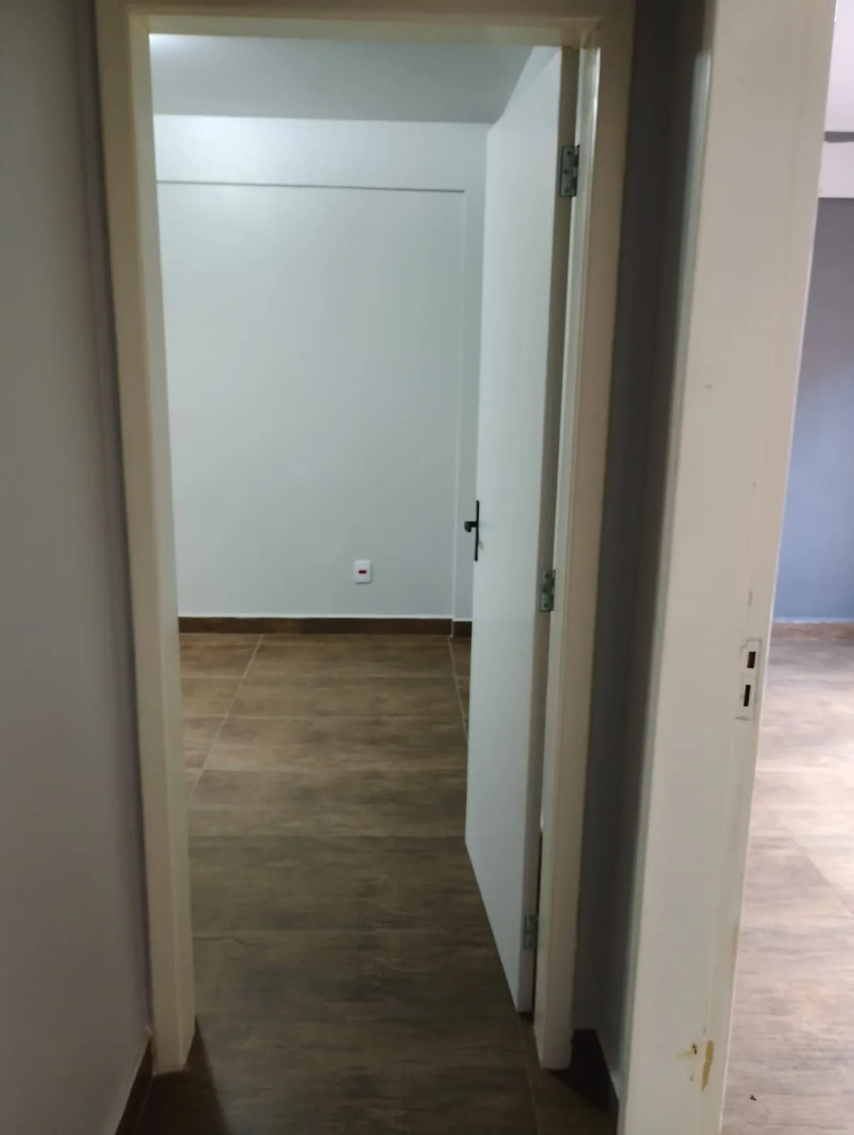 Imagem Apartamento Térreo, 02 dormitórios, 60,59m2 área privativa, quiosque com churrasqueira, Menino Deus