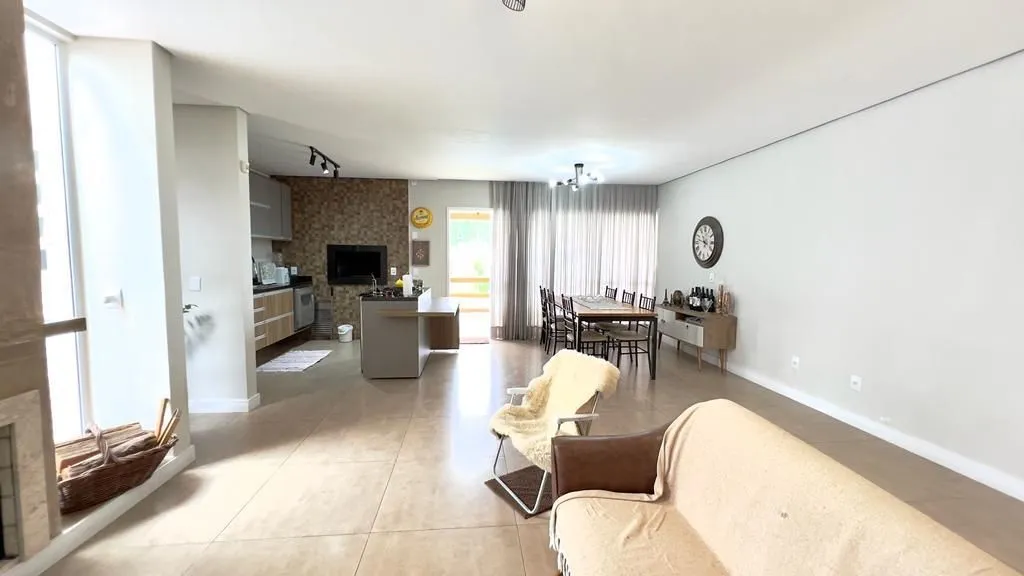 Imagem Casa térrea com piscina no Guarujá