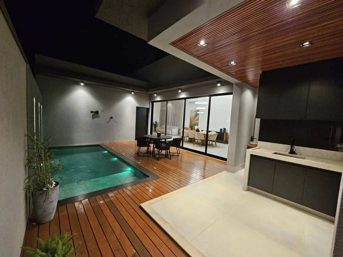Imagem Casa à venda em Franca, Núcleo Agrícola Alpha, com 3 quartos, 220m2