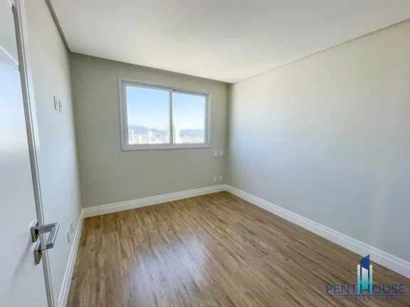 Imagem Apartamento Quadra Mar para Venda em Balneário Camboriú, CENTRO, 4 dormitórios, 2 suítes, 4 banheiros, 3 vagas