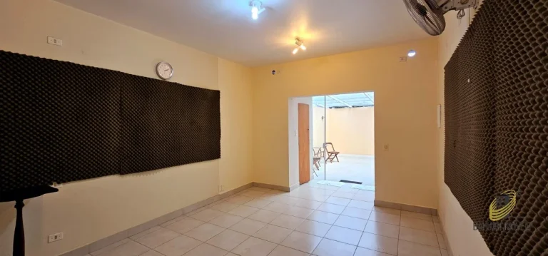 Imagem Casa de Luxo no Campo Belo: 6 Quartos, 5 Suítes, 10 Banheiros, 5 Vagas de Garagem e 504m² em São Paulo-SP