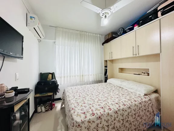 Imagem Apartamento Quadra Mar para Venda em Balneário Camboriú, CENTRO, 2 dormitórios, 1 banheiro, 2 vagas