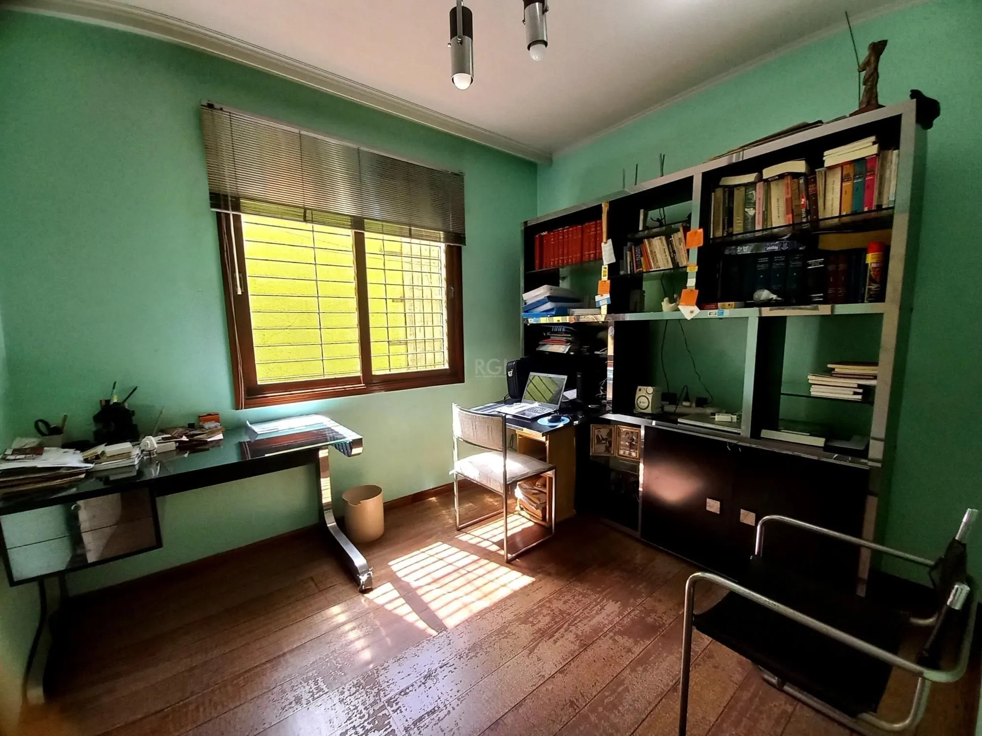 Imagem Casa para Venda - 300m², 4 dormitórios, sendo 1 suites, 2 vagas - Santana