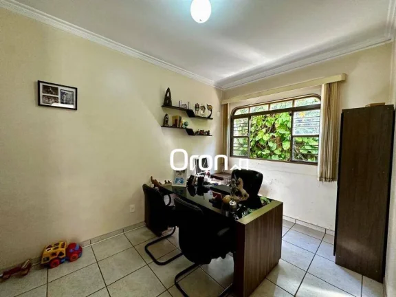 Imagem Sobrado à venda, 328 m² por R$ 1.190.000,00 - Jardim América - Goiânia/GO