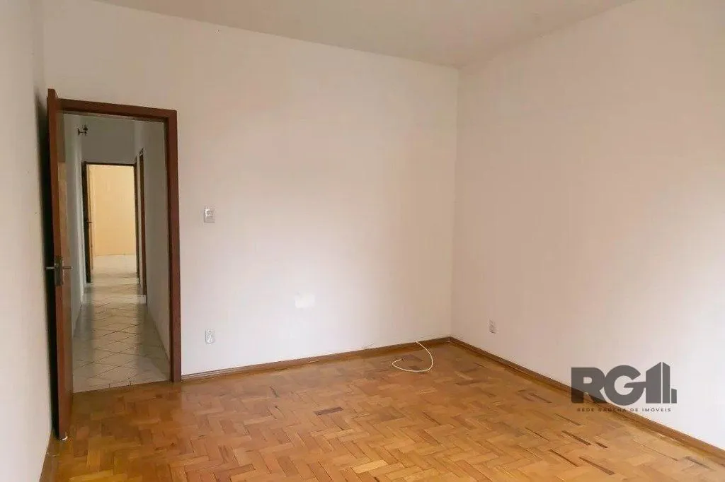 Imagem Casa para Venda - 150m², 3 dormitórios, 2 vagas - Teresópolis
