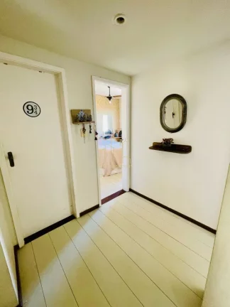 Imagem Apartamento amplo e bem localizado com três quartos a venda na pituba