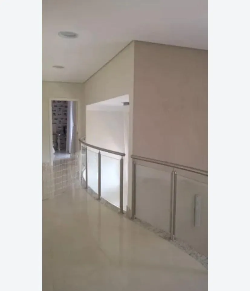 Imagem Casa Alto Padrão Localizada no Condominio Vila dos Inglezes.