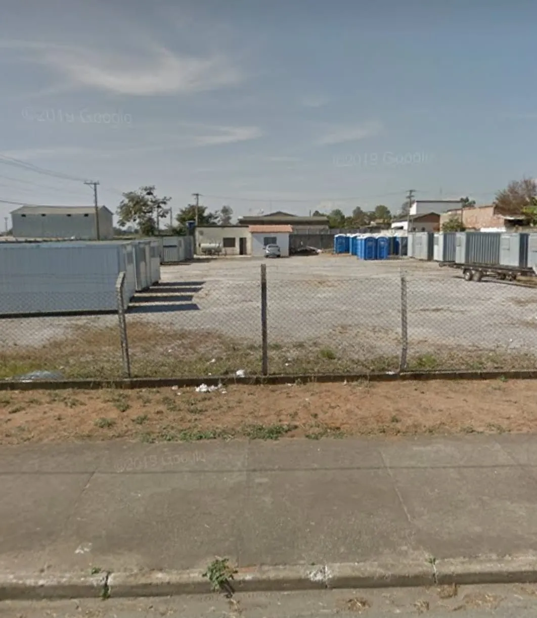 Imagem Terreno Comercial Plano com 1.886 m² - Venda ou Locação em Pindamonhangaba