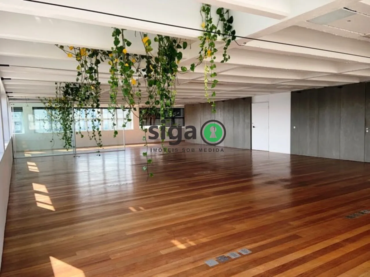 Imagem Vende-se meia laje comercial, reformada e pronta para uso, na Faria Lima
