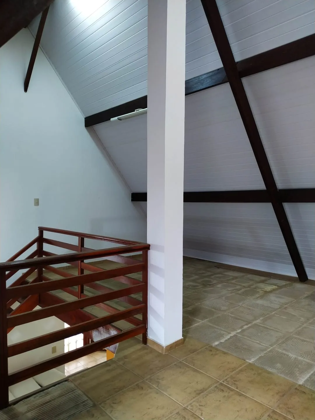 Imagem Chácara à venda 2 Quartos, 1 Suite, 5 Vagas, 2036M², Parque Lago Azul, Pindamonhangaba - SP