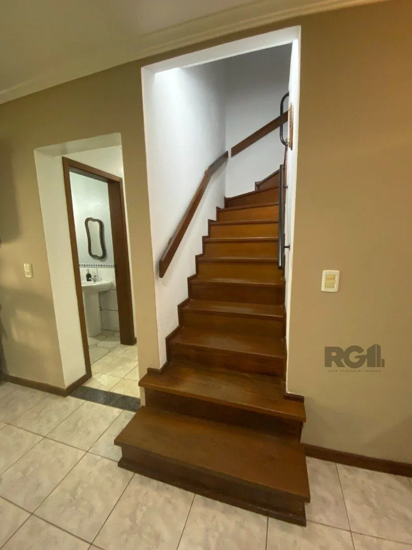 Imagem Casa para Venda - 350m², 4 dormitórios, sendo 4 suites, 4 vagas - Tristeza