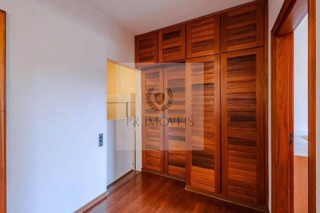 Foto do imóvel Espaçosa casa de luxo para venda ou locação no Centro de Araraquara-SP: 4 quartos, 3 suítes, 3 salas, 5 banheiros, 4 vagas de garagem, 373m².