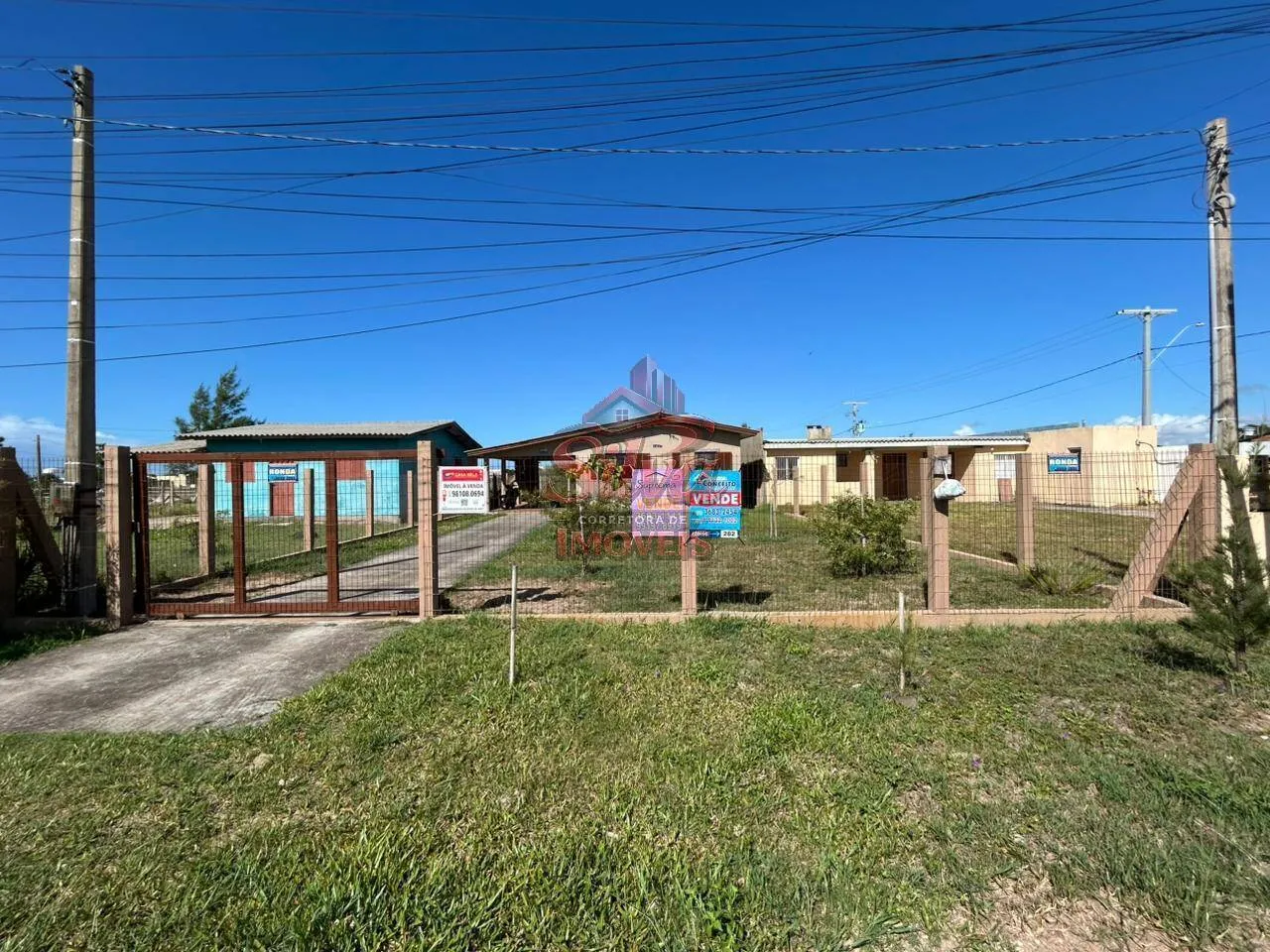 Imagem Casa 2 dormitórios com pátio cercado em Marisul