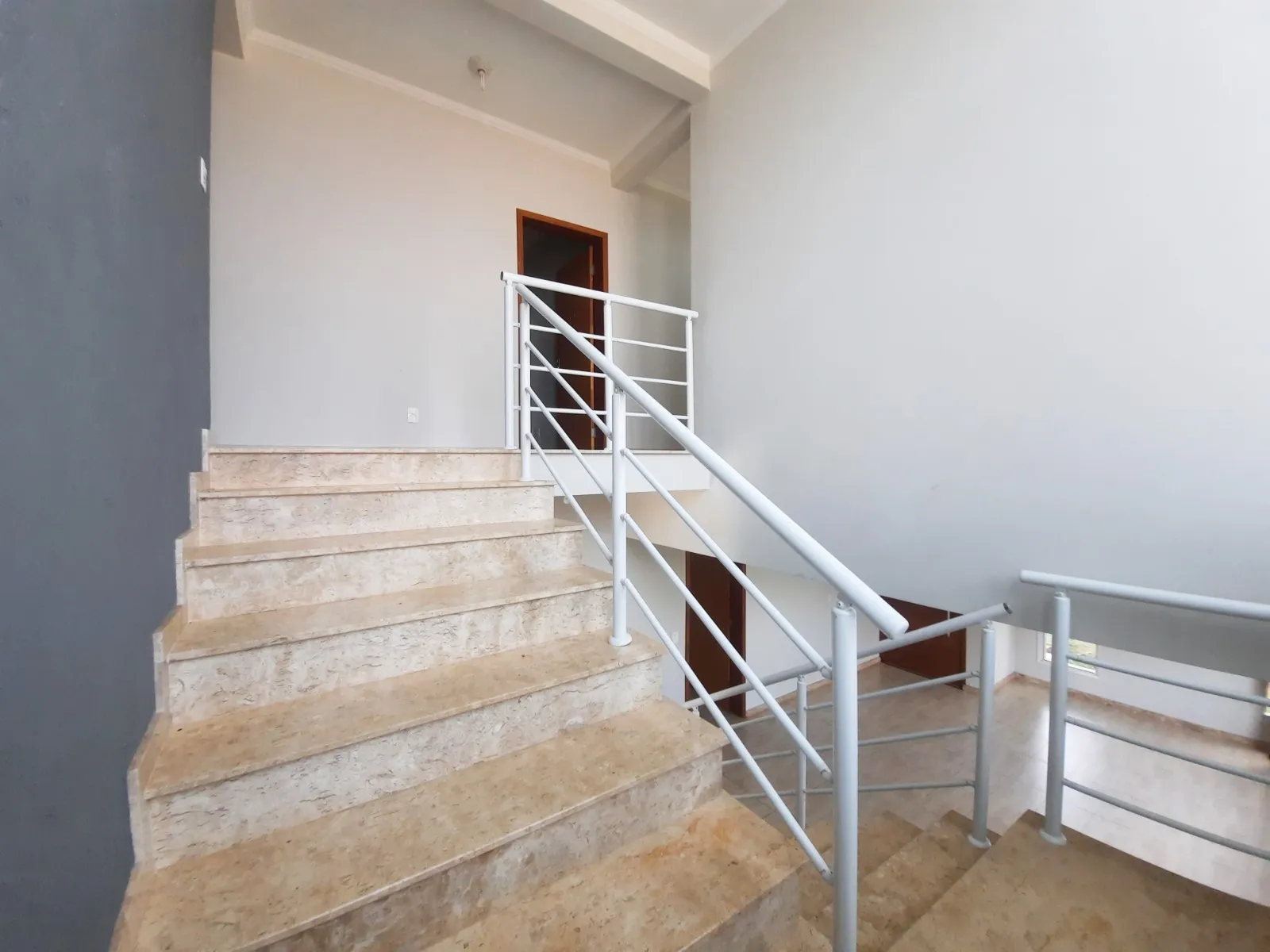 Imagem Casa de luxo em condomínio no Jardim Novo Mundo, Sorocaba-SP: 4 quartos, 2 suítes, 3 salas, 6 banheiros, 8 vagas, 331m². Venda ou locação!