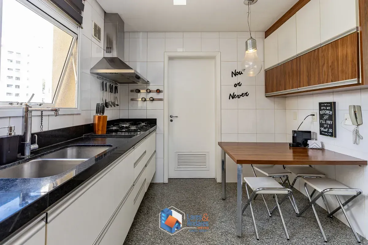 Imagem Duplex para venda em Vila Suzana com 3 quartos, sendo 3 suítes, 287m²