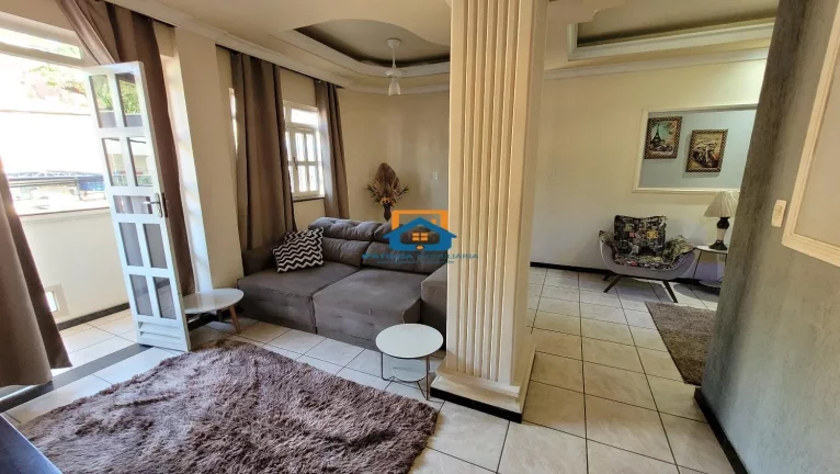 Imagem Casa grande com pontos de Comércio a venda no bairro Veraneio em Santana do Paraíso.
