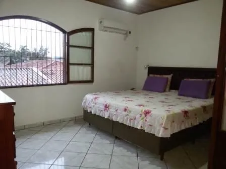Imagem Casa à venda 3 Quartos, 1 Suite, 6 Vagas, 300M², Parque São Domingos, Pindamonhangaba - SP