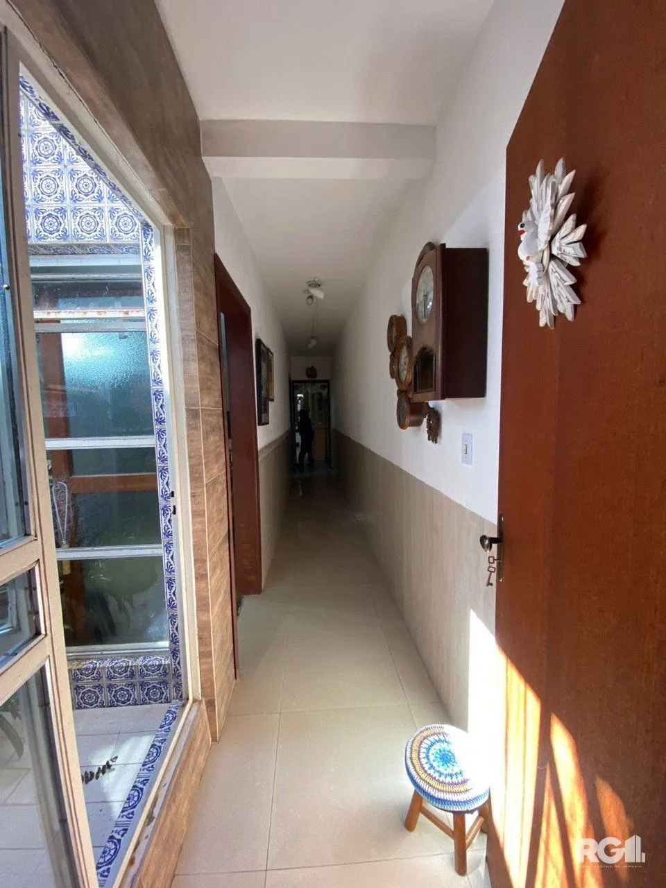 Imagem CASA AMPLA 3 DORMITÓRIOS NO ANDAR SUPERIOR NA CIDADE BAIXA .