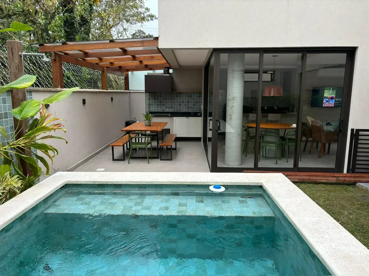 Imagem Casa de Condomínio com 4 Quartos à Venda, 202 m² em Bairro de Camburi - São Sebastião