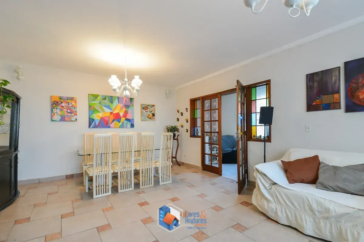 Imagem Casa para venda em Jardim da Glória com 4 quartos, sendo 1 suíte, 275m²