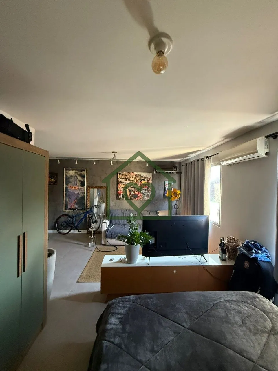 Imagem Studio moderno, mobiliado e pronto para morar. Ambientes integrados, móveis sob medida, cozinha pla...