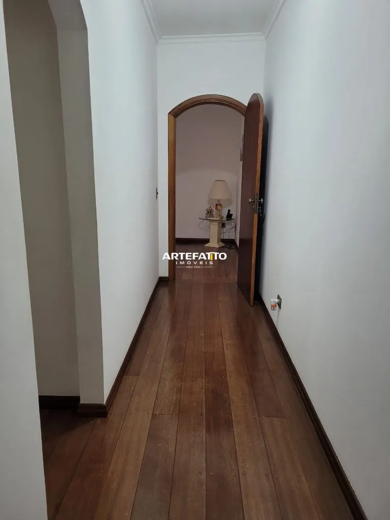 Imagem Casa com piscina bem localizada