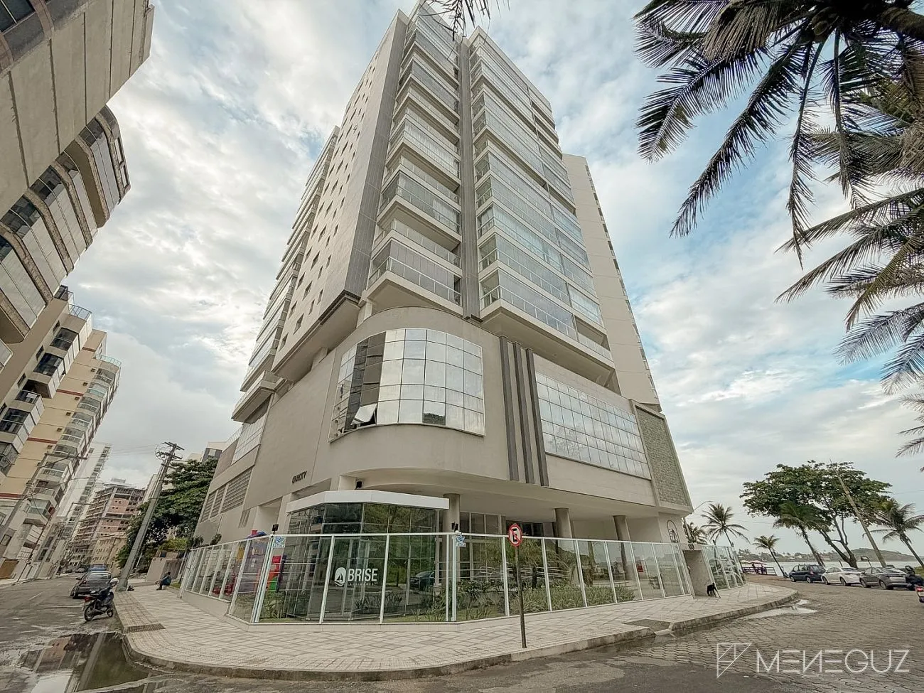 Imagem Apartamento 3 quartos a venda no final da Praia do Morro, na orla com lazer completo