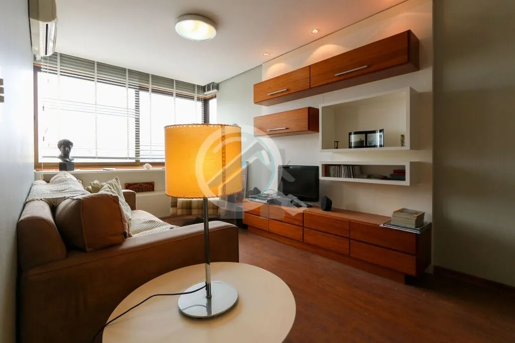 Imagem Apartamento com 67m2 privativos mobiliado e equipado com eletrodomésticos e split. Imóvel bem vent...
