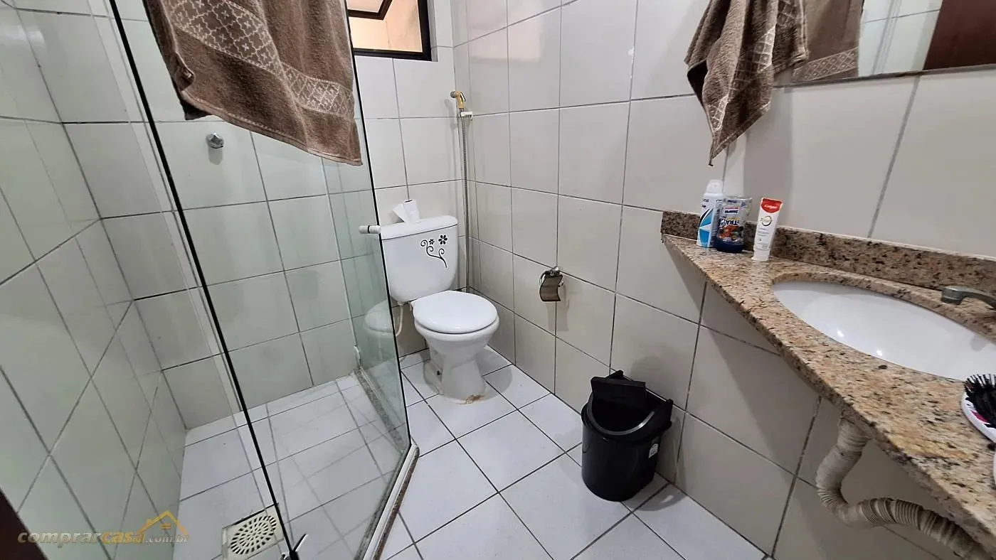 Imagem Casa em Condomínio para Venda em Cabo Frio / RJ no bairro Palmeiras