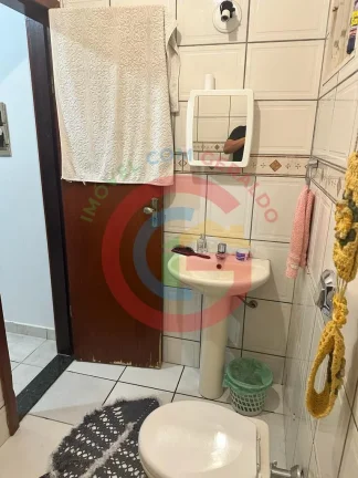 Imagem Casa com 2Q + Casa com 3Q - Excelente imóvel com 2 casas Jardim Califórnia