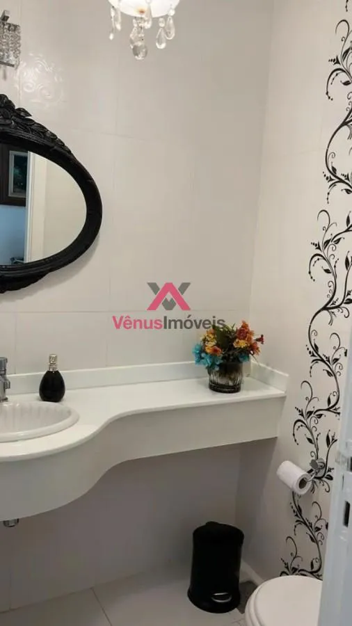 Imagem Casa em Condomínio para Venda em Rio de Janeiro, Barra da Tijuca, 5 dormitórios, 2 suítes, 5 banheiros, 3 vagas