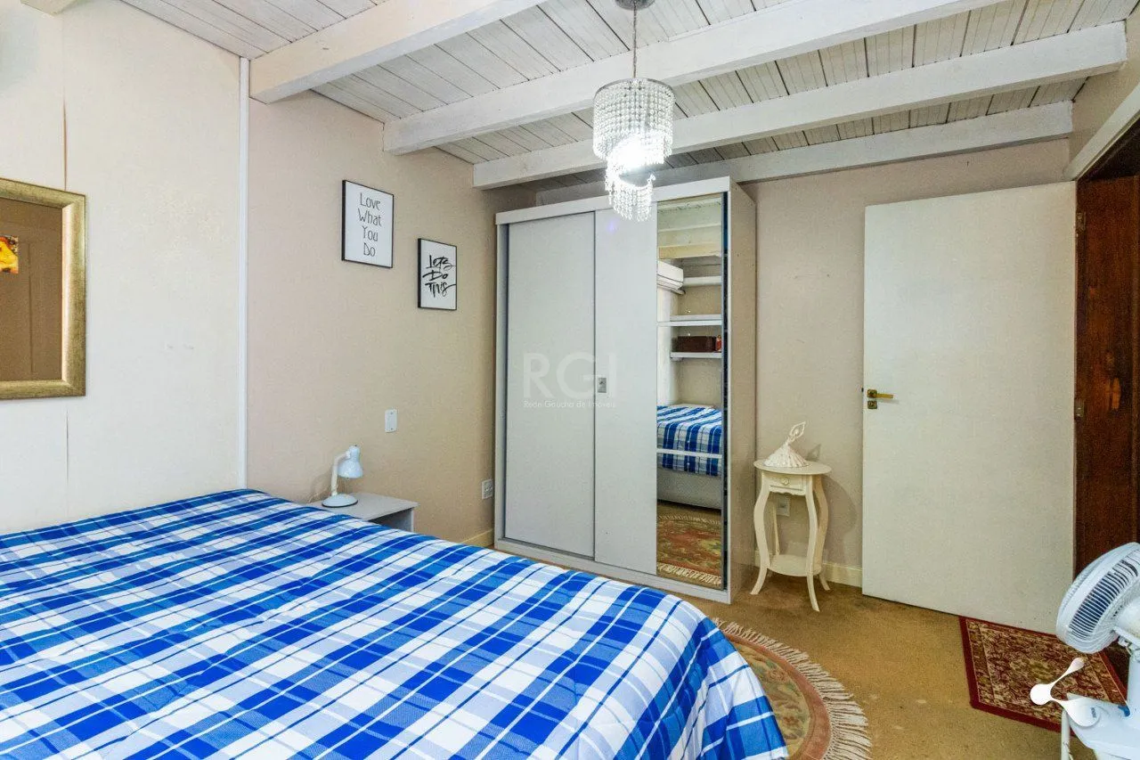 Imagem Casa Condominio para Venda - 231m², 4 dormitórios, 3 suites, 3 vagas - Ipanema