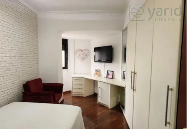 Imagem Apartamento de Luxo à Venda no Edifício Mirante do Vale-SP: 3 Quartos, 1 Suíte, 2 Banheiros, 2 Vagas de Garagem, 157m²