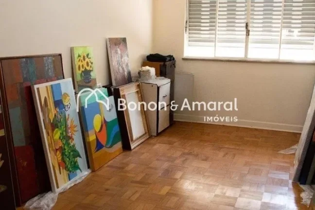 Imagem Apartamento em excelente localizaÃ§Ã£o, com ambientes amplos e acabamentos renovados. O living espaÃ...
