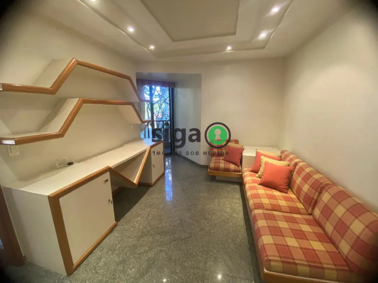 Imagem Apartamento á Venda - 235m², 4 Suítes e 4 Vagas em Moema.