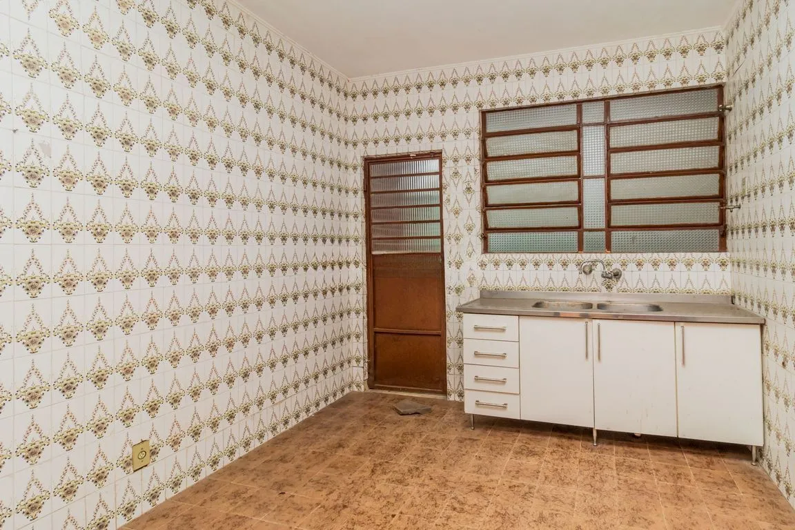 Imagem Casa de 4 dormitorios à venda Avenida Tramandaí, Ipanema - Porto Alegre