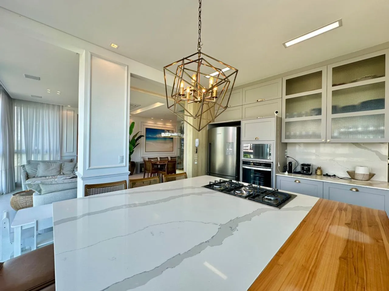 Imagem Apartamento com vista para o mar à venda com 190m2 por R$ 4.500.000,00